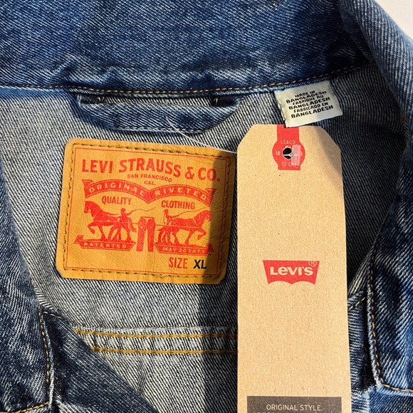 NWT Levi’s Trucker Denim Jacket XL NWT Type III Medium Stonewash Blue - Picture 3 of 16